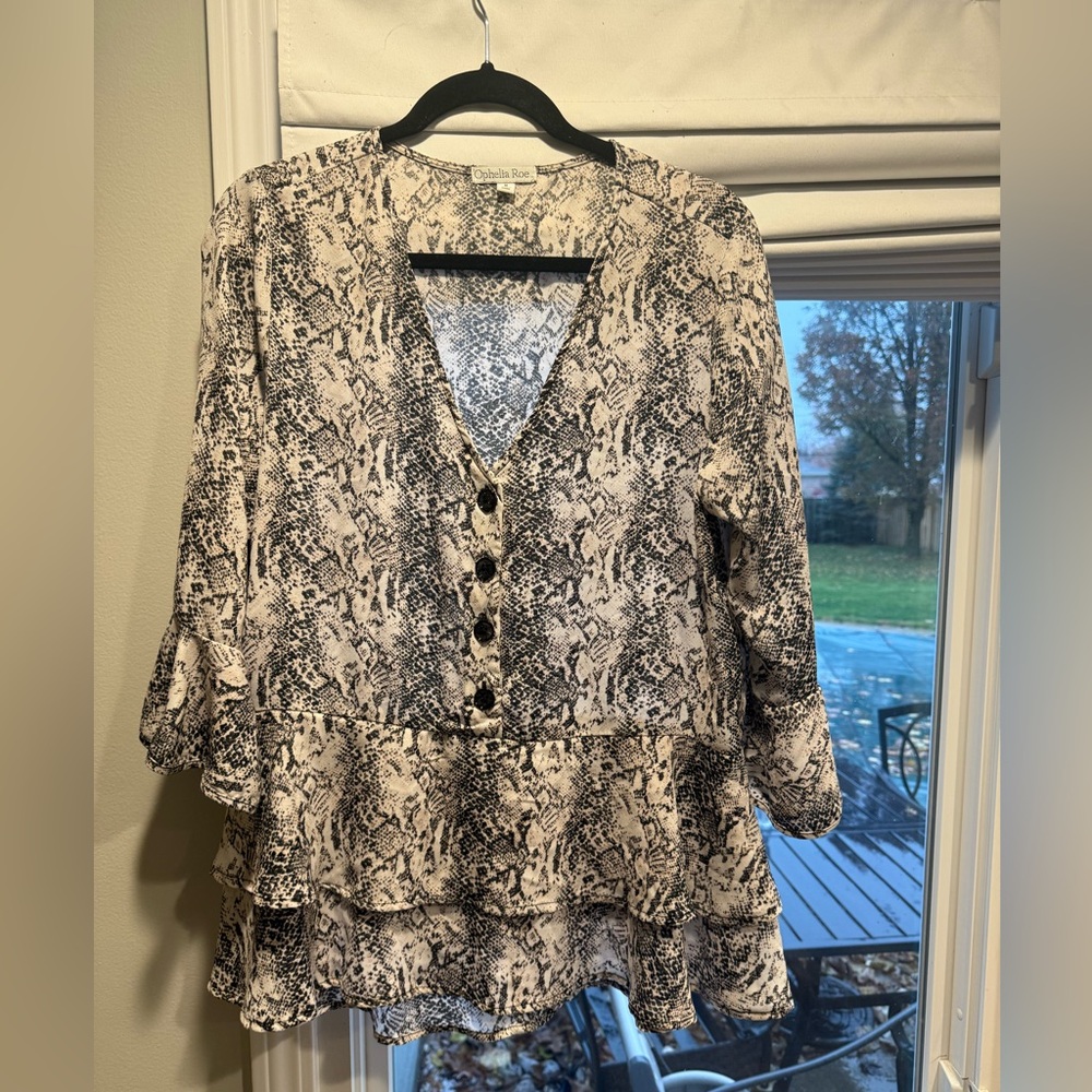 Chic Black and White Snakeskin Ophelia rose Blouse